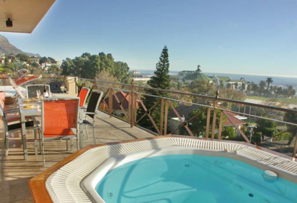 Beachside Villa & Penthouse Кейптаун Номер фото